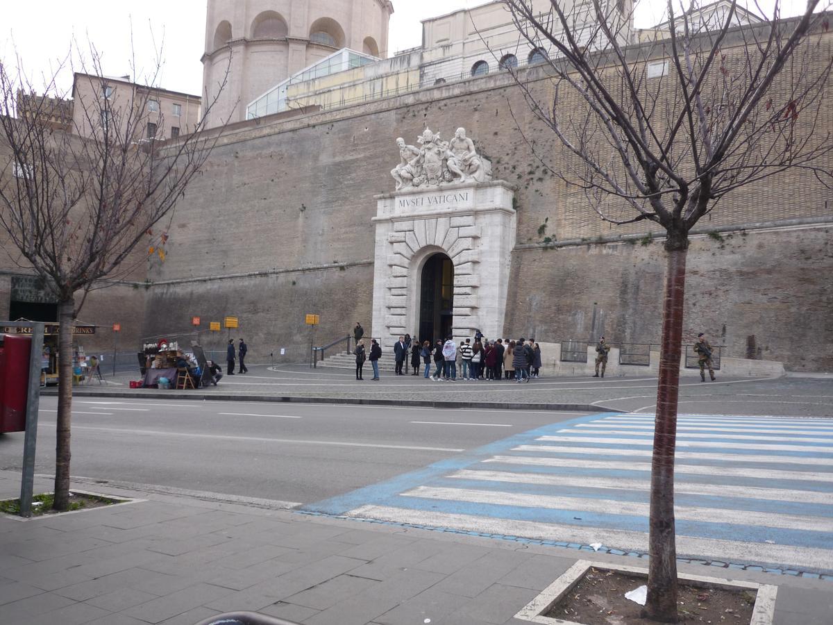 My Bed Vatican Museum Rome Bagian luar foto